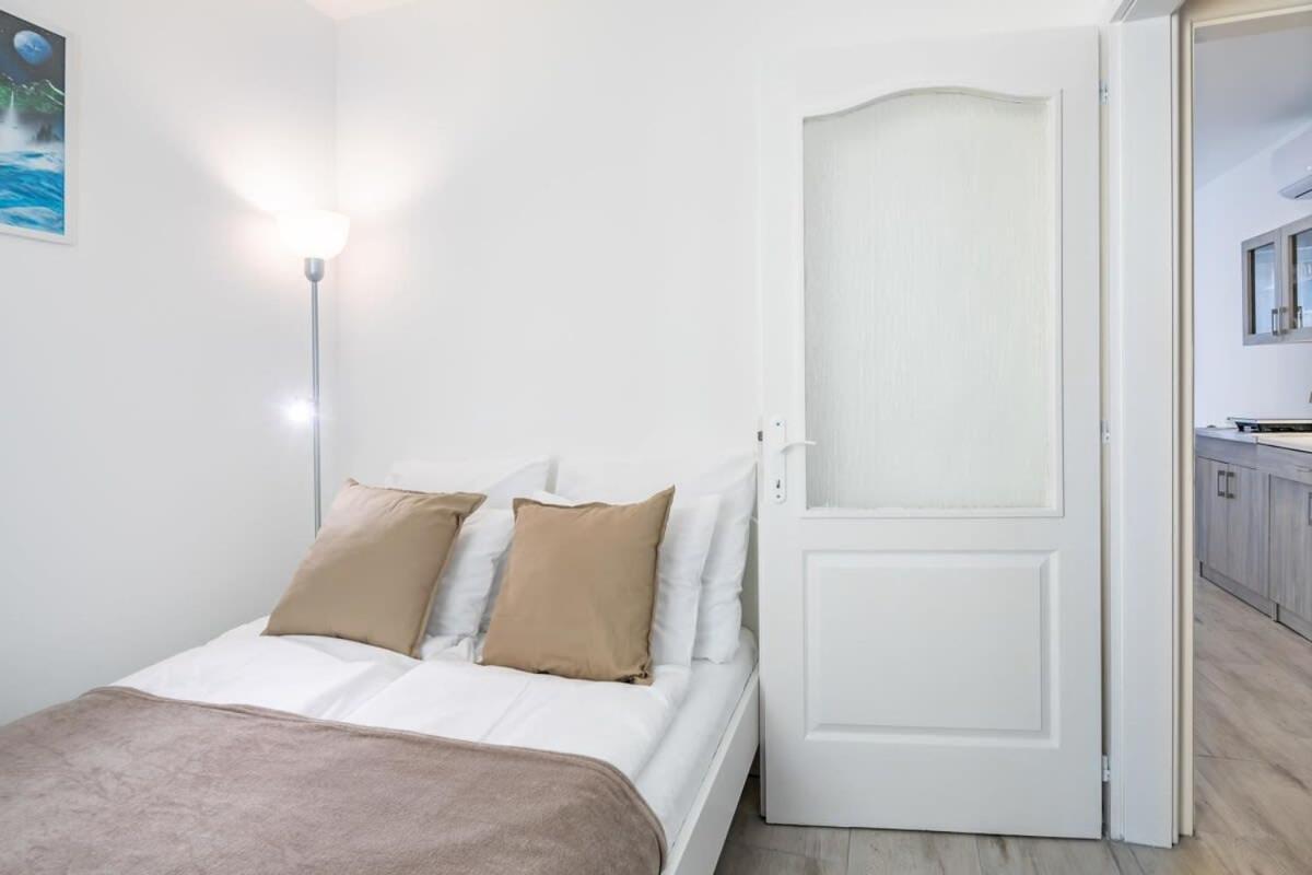 Convenient 2-Room Central Apartment Budapest Luaran gambar